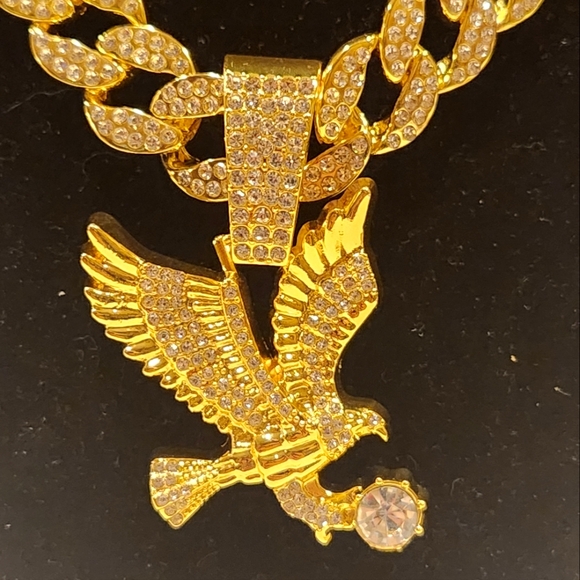Gold color Hip Hop Eagle Pendant Cuban Chain Necklace, Suitable For Both Men's - Picture 8 of 10